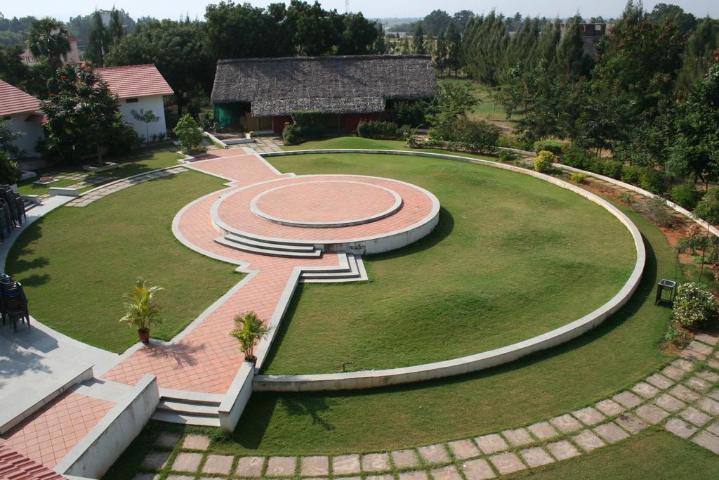 Arunai Anantha Resort Tiruvannāmalai Exterior foto