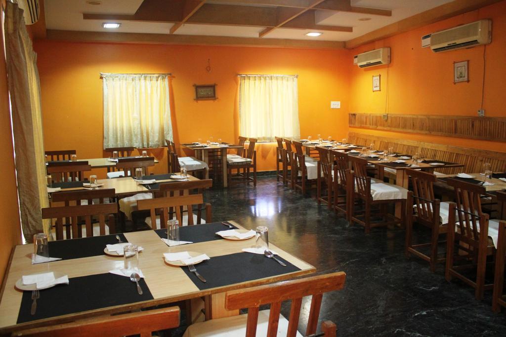Arunai Anantha Resort Tiruvannāmalai Exterior foto