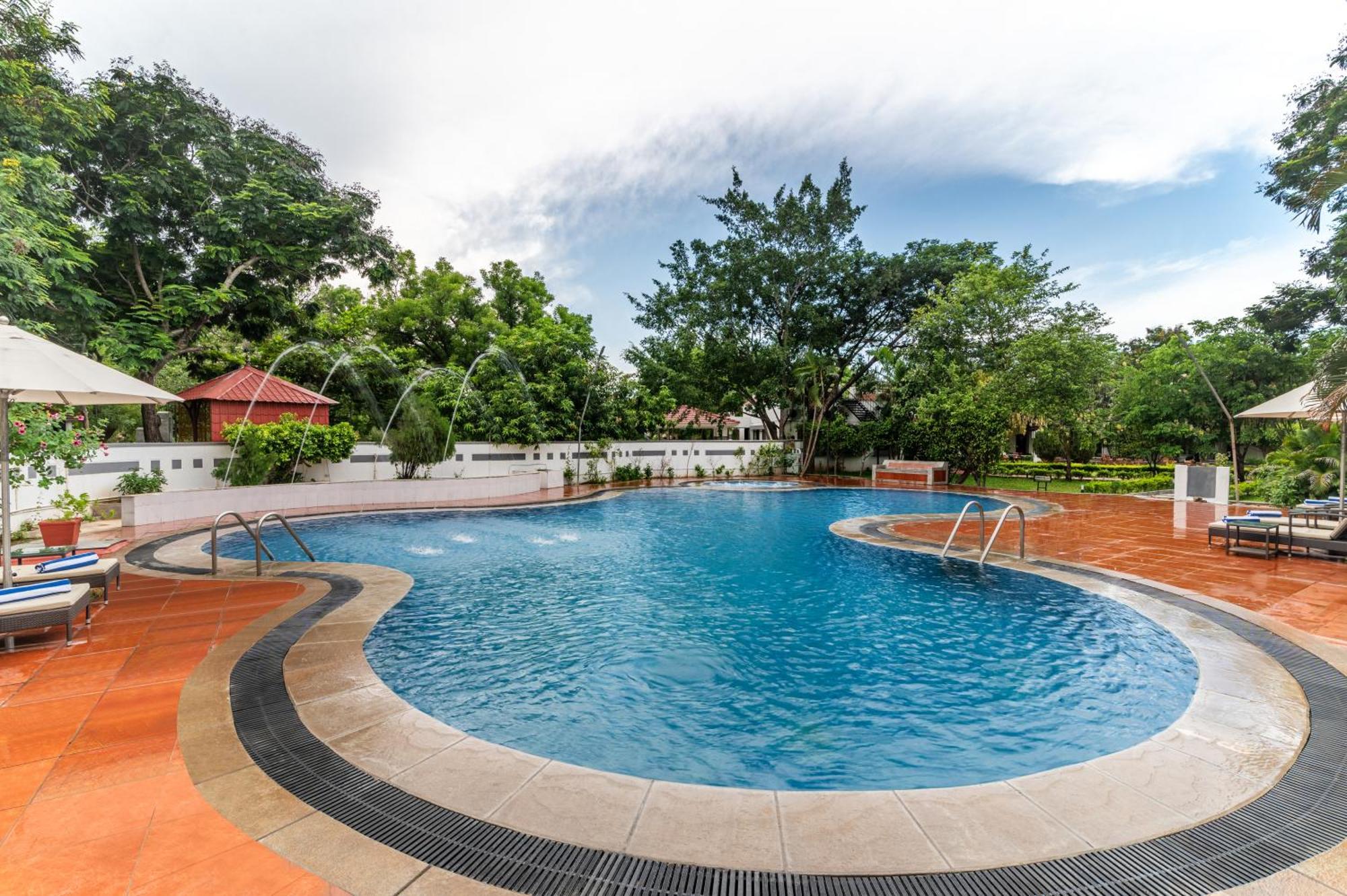 Arunai Anantha Resort Tiruvannāmalai Exterior foto