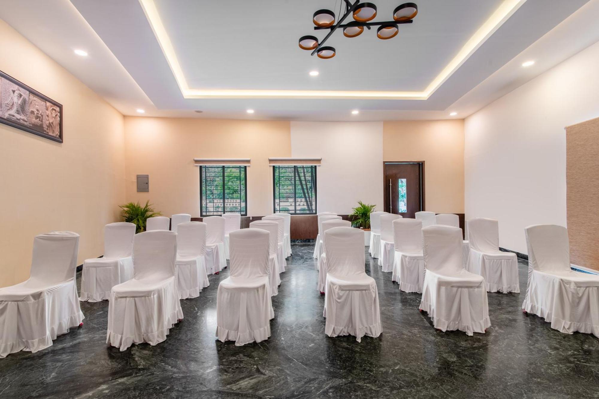 Arunai Anantha Resort Tiruvannāmalai Exterior foto
