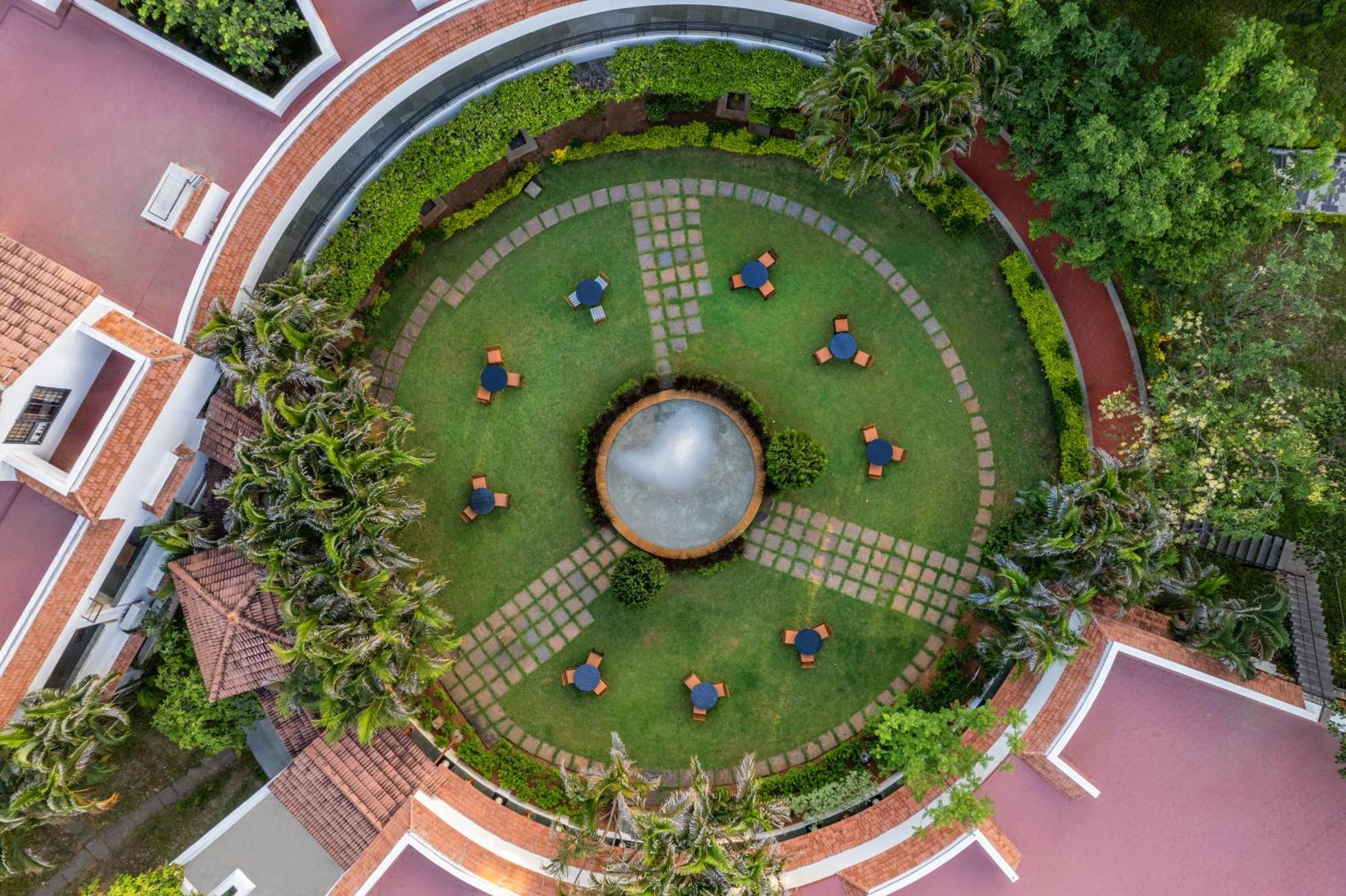 Arunai Anantha Resort Tiruvannāmalai Exterior foto