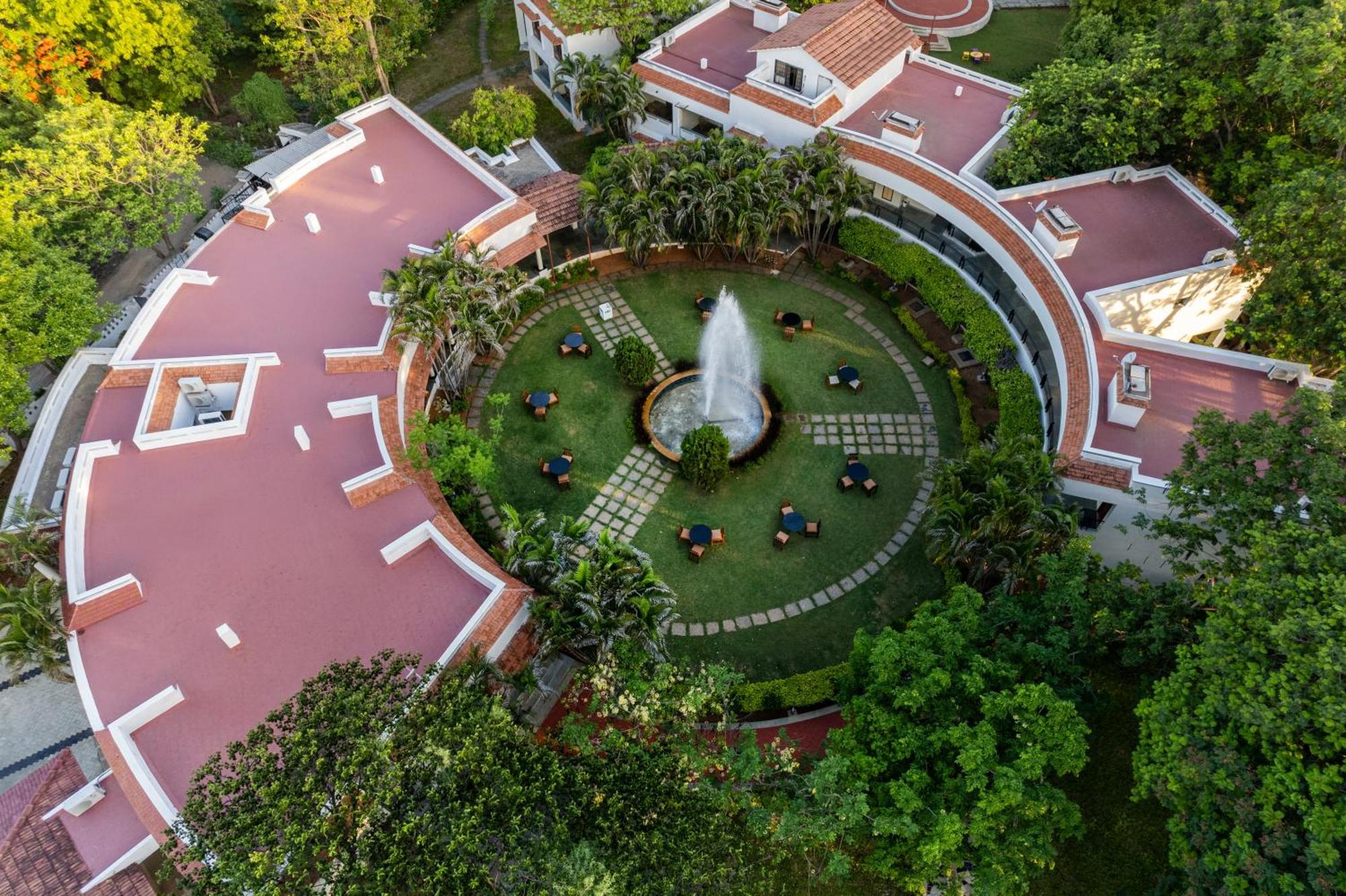 Arunai Anantha Resort Tiruvannāmalai Exterior foto