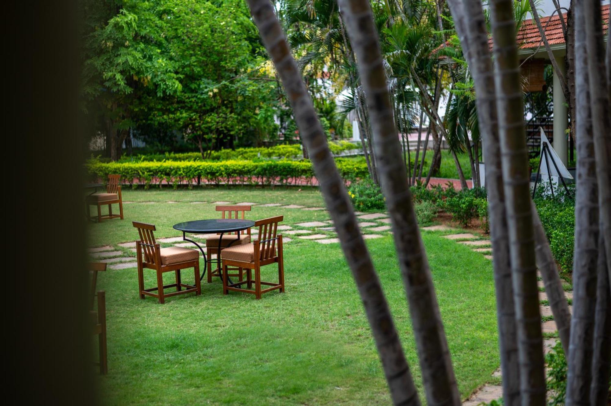 Arunai Anantha Resort Tiruvannāmalai Exterior foto